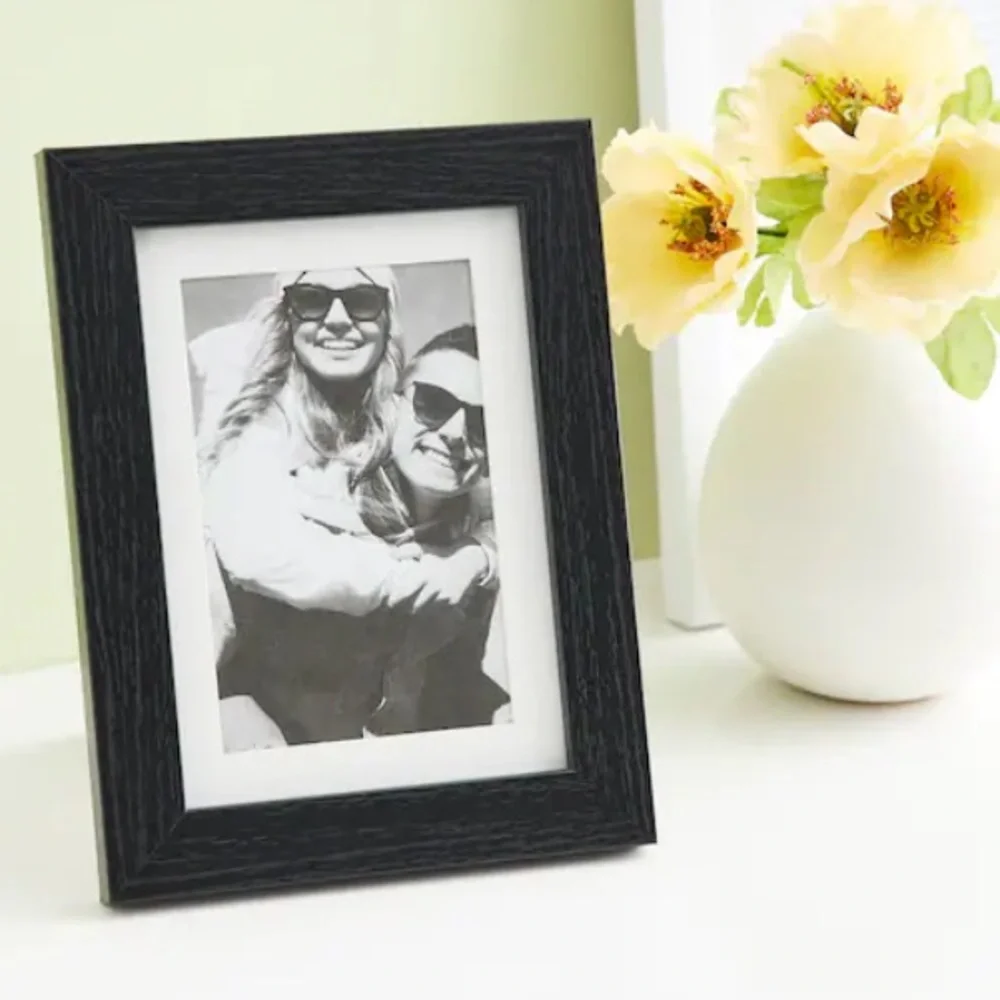 17 pcs Wood White & Black Frame with Mat 4